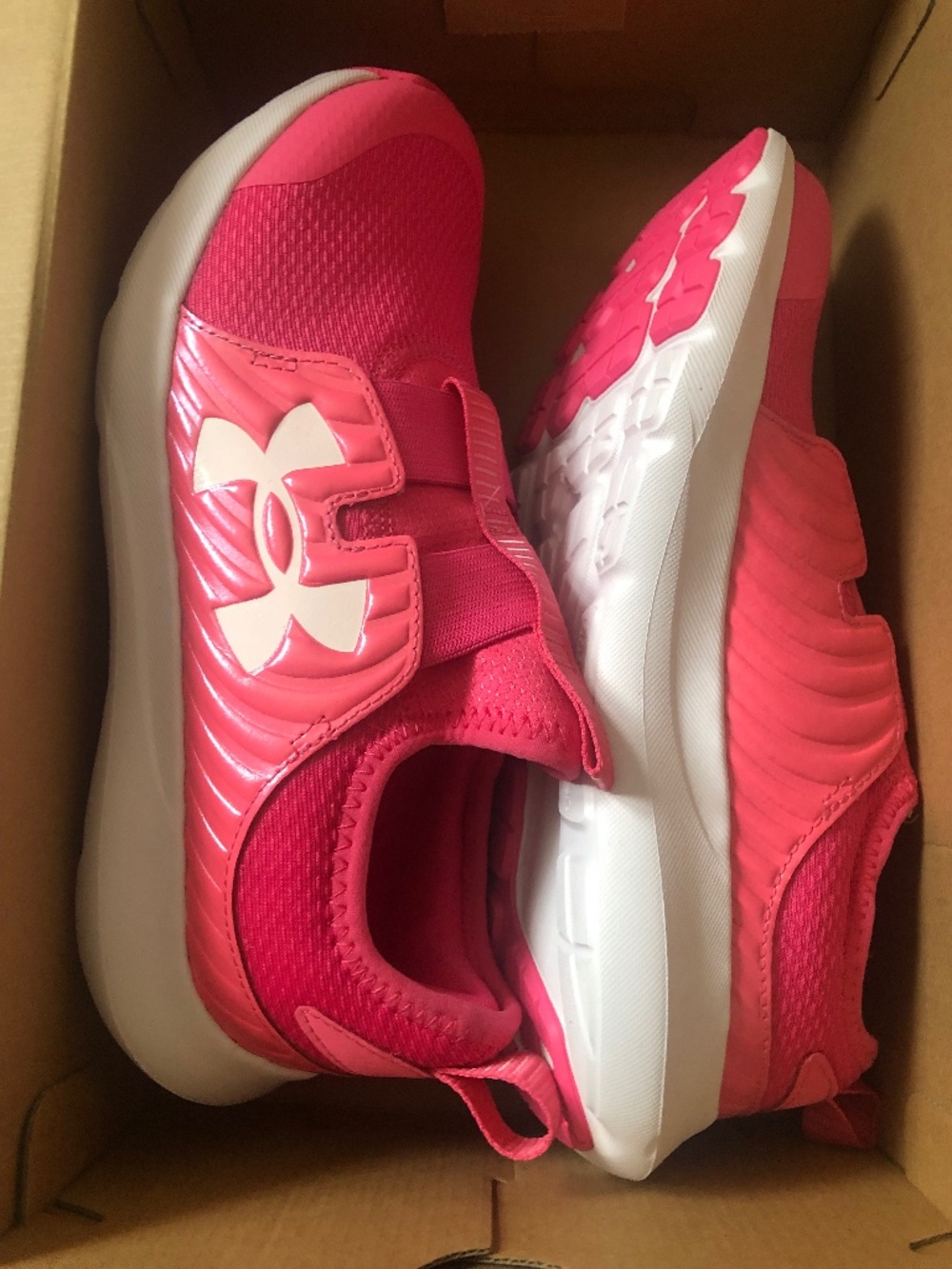 Underamour 7Y shoes